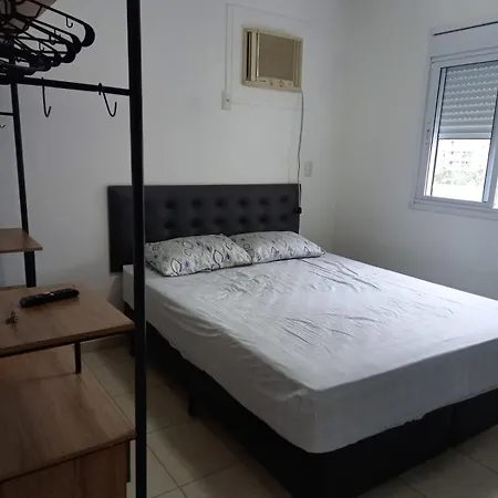 LINDO APARTAMENTO EM UBATUBA NA PRAIA DO ITAGUA, SAUNA, PISCINA, WI-FI, AR CONDICIONADO, 2 VAGAS DE ESTACIONAMENTO e BELA VISTA DA SACADA-2